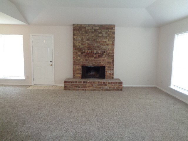 Building Photo - 8402 Lone Bridge Ln