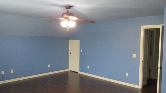 Building Photo - 3507 SW Briar Creek Ave
