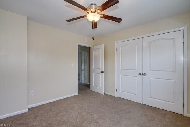 Building Photo - LOVELY 2 BR, 2 FULL BATH CONDO 1 BLOCK FROM THE CHESAPEAKE BAY!!