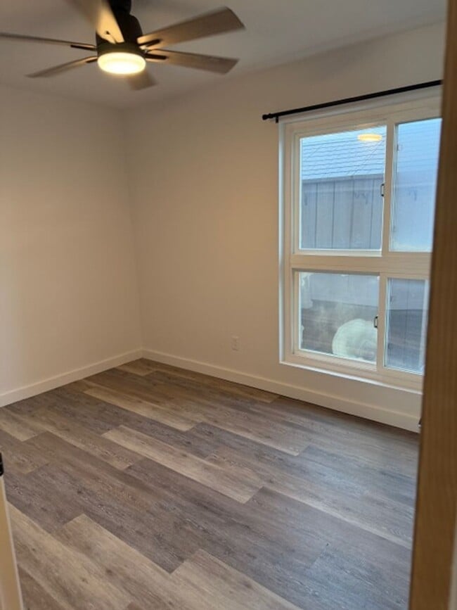 Building Photo - remodled 3 bedroom townhome in Wailuku