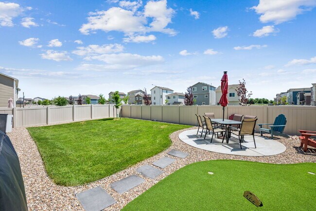Building Photo - "Spacious 4-Bed Sanctuary with 3.5 Baths in Fountain, CO – Your Perfect Home Awaits!"