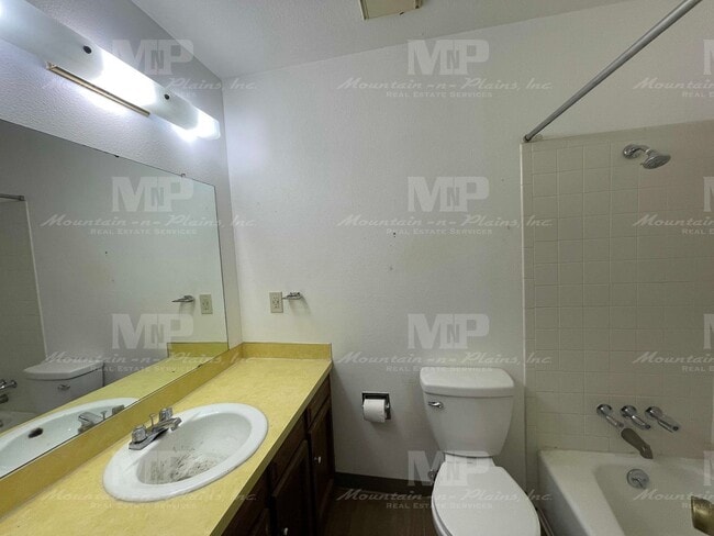 Building Photo - 1209 Montgomery St