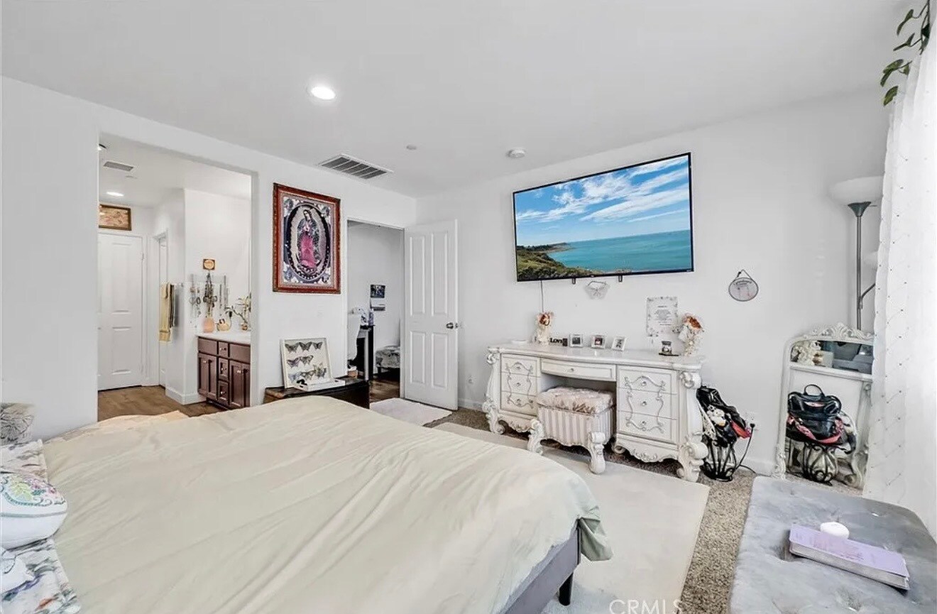 Building Photo - 29427 Linden Pl