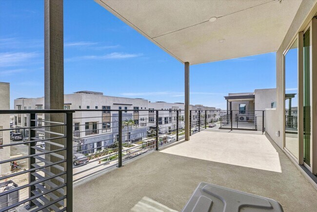 Building Photo - 1285 Hollyleaf Ter