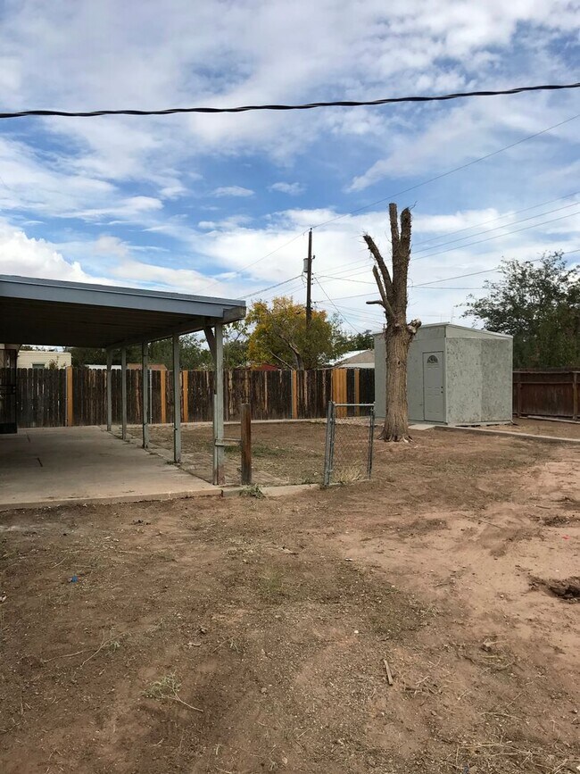 Building Photo - 19th St