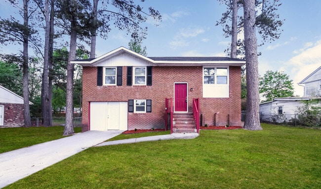 Primary Photo - 2436 Southgate Dr
