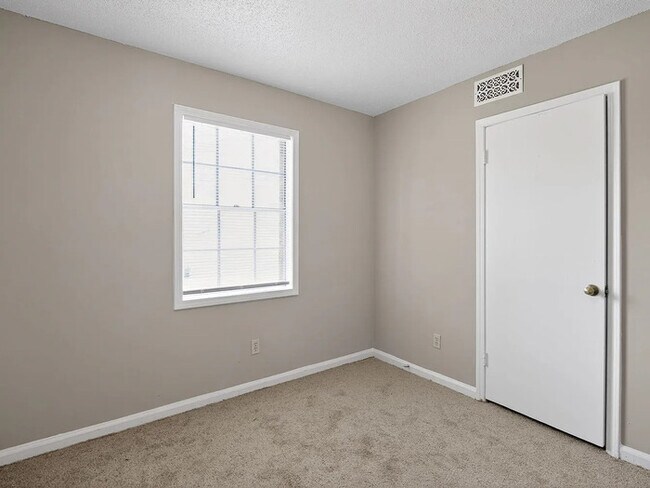 Building Photo - Nice Home For Rent