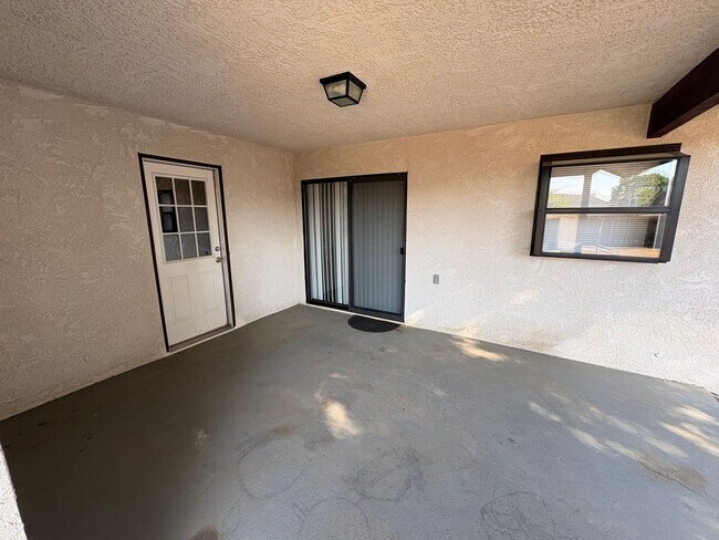 Building Photo - 636 Ramblewood Ct