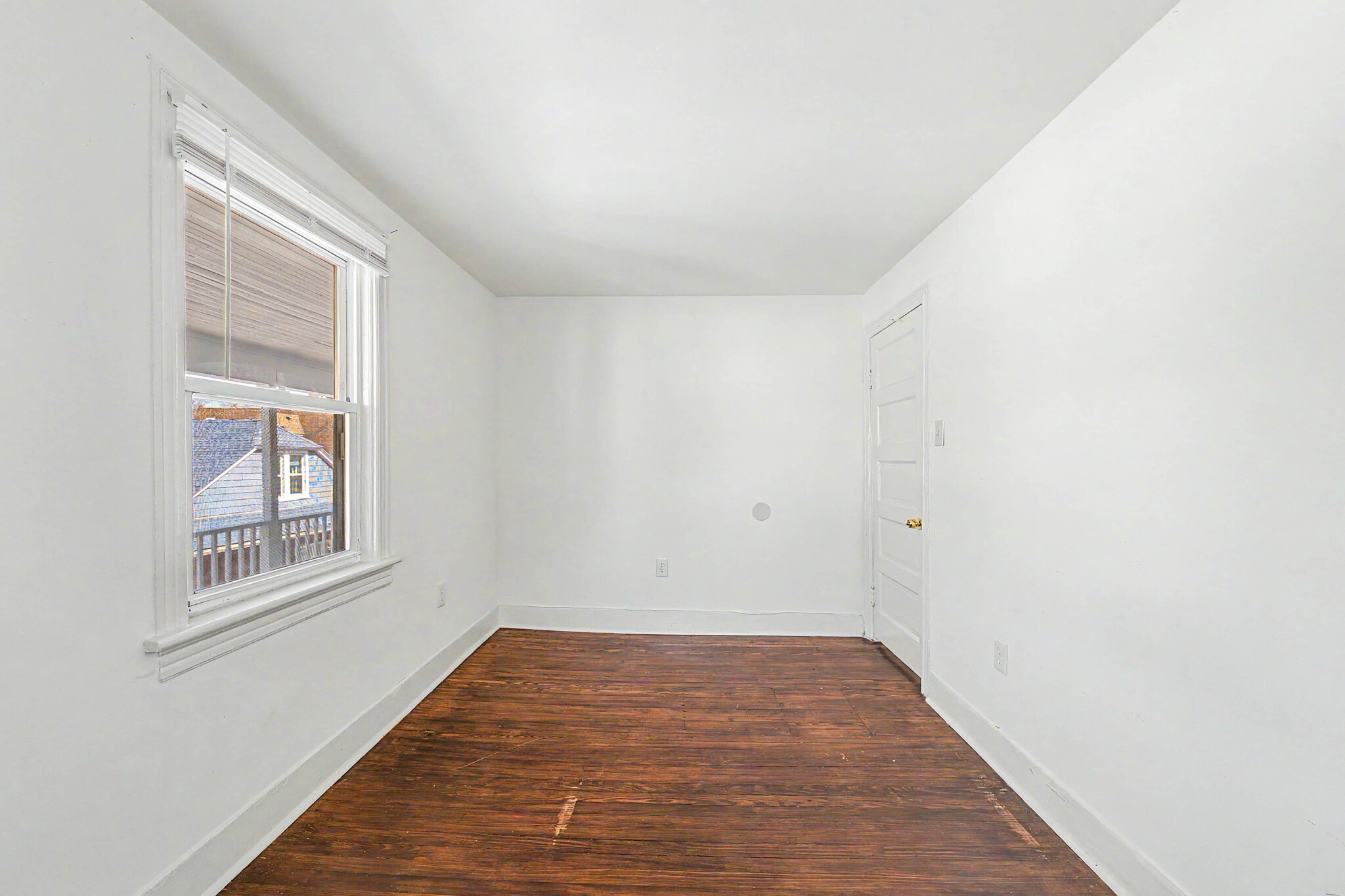 Building Photo - 25 S Kingston Ave