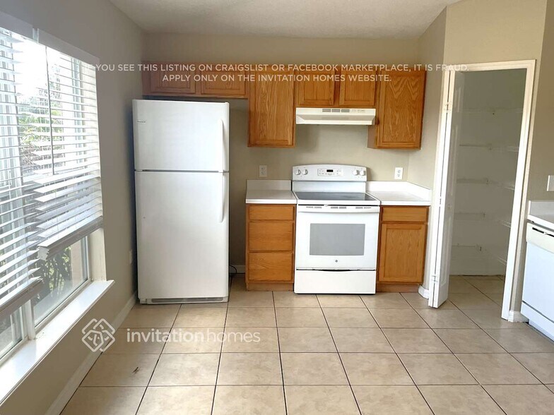 Building Photo - 732 Toulon Dr