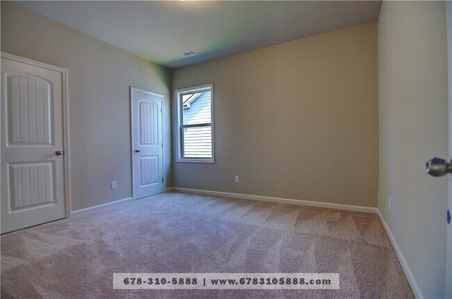 Building Photo - 7741 Silk Tree Pointe