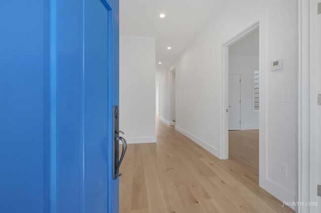 Building Photo - 80 28th St