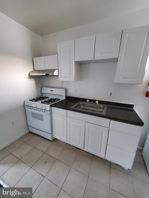 Primary Photo - 2606 N 33rd St