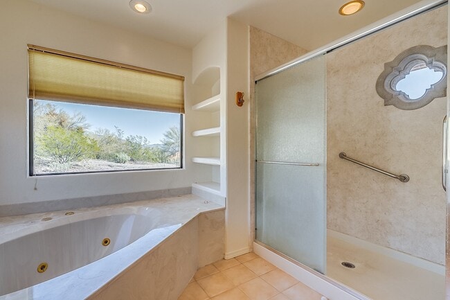 Building Photo - 5631 N Paseo Otono