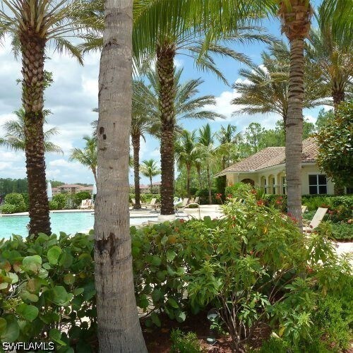 Building Photo - 2004 Tarpon Bay Dr N