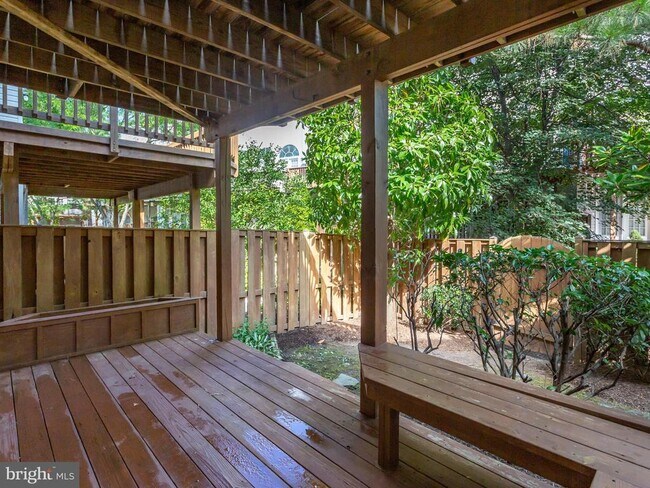 Building Photo - 6704 Dorothy Giles Ct