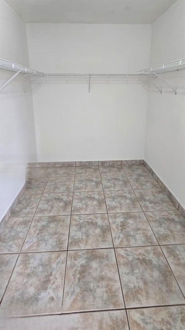 Building Photo - 7640 NW 182nd Terrace