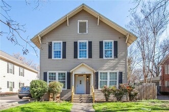 Building Photo - HUGE 7-Bedroom House Just Blocks from Campus!