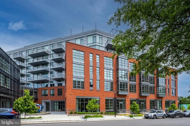 Building Photo - 1201 N Royal St