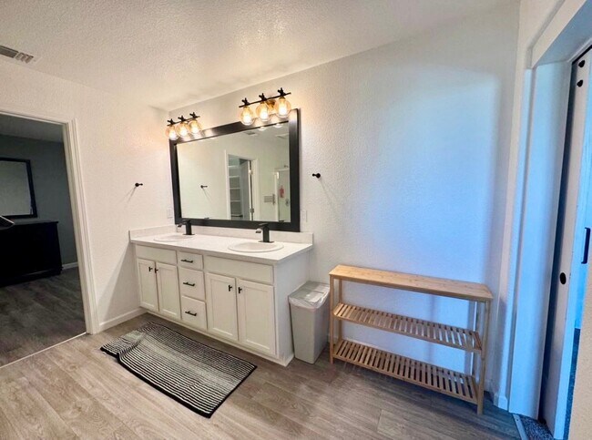 Building Photo - 8809 Polka Way