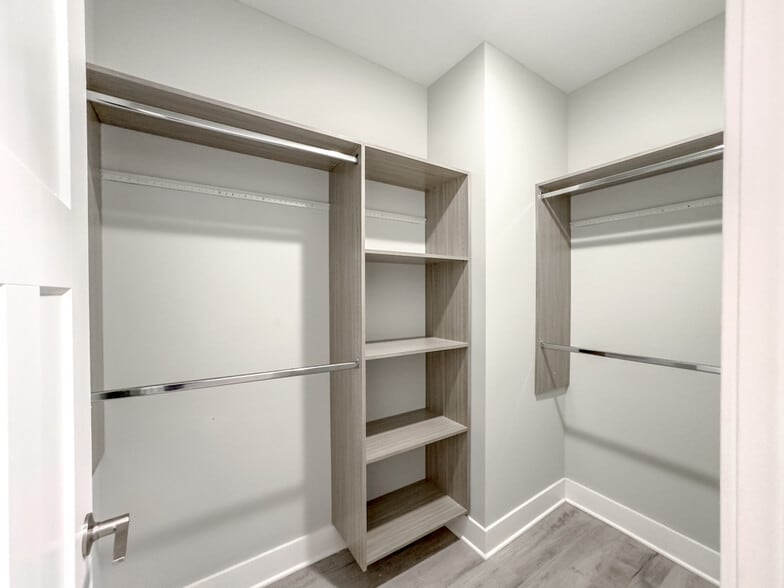 Building Photo - 378 Hazel Ave