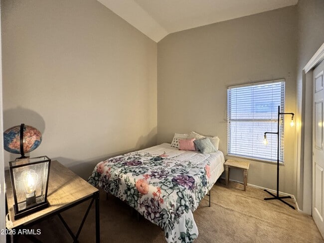 Building Photo - 1461 S Cholla Pl