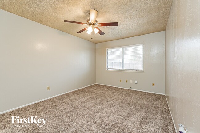 Building Photo - 23614 Pebworth Pl