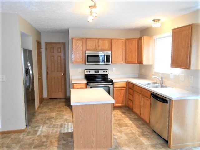 Building Photo - 2194 Dry Ridge Ct