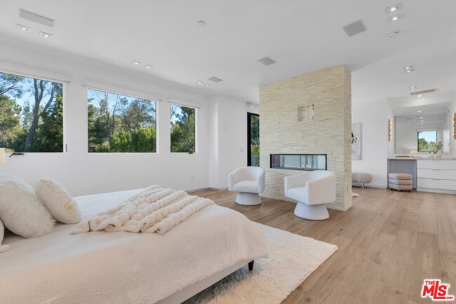 Building Photo - 23136 Park Contessa