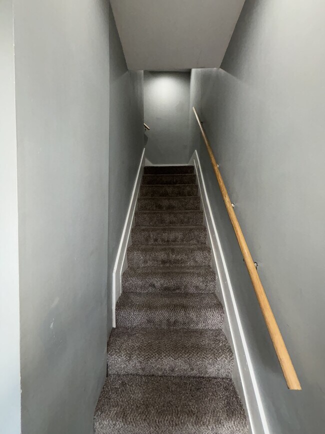 Building Photo - 2215 W Market St