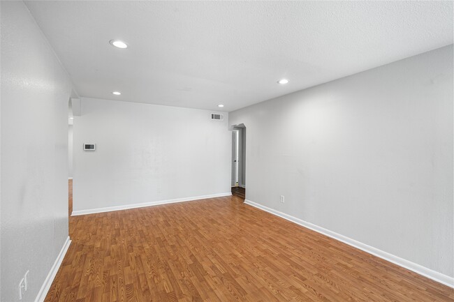 Building Photo - 12633 Memorial Dr