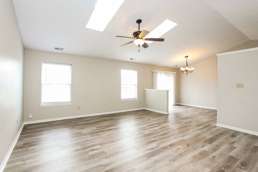 Building Photo - 8165 Shortleaf Ct