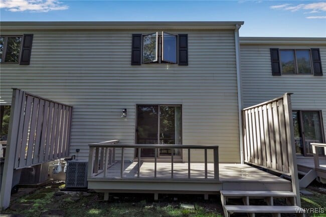 Building Photo - 3058 E River Rd