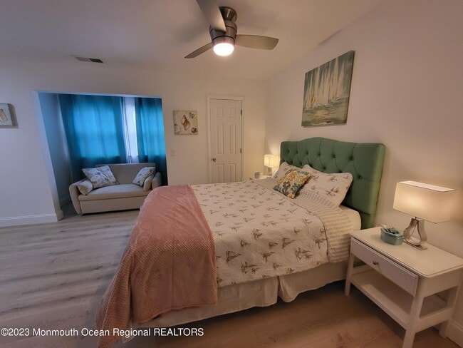 Building Photo - 18 Village Rd