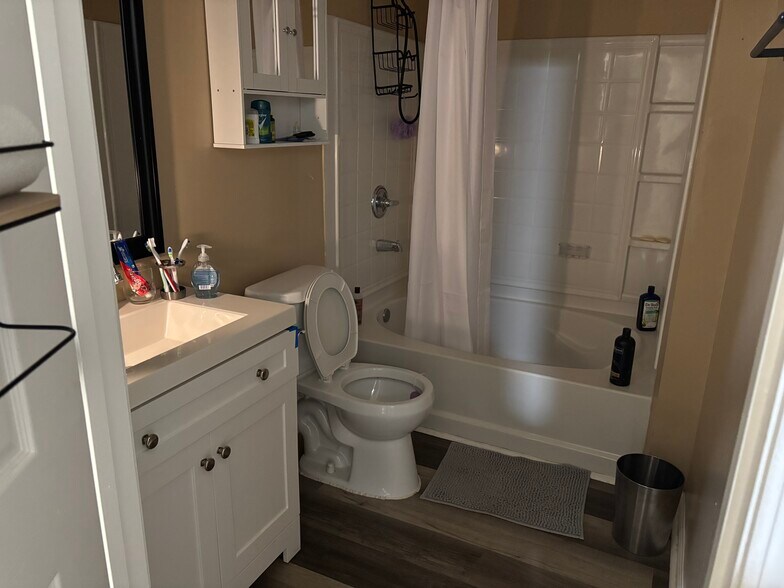 Building Photo - 5104 Fairington Village Dr