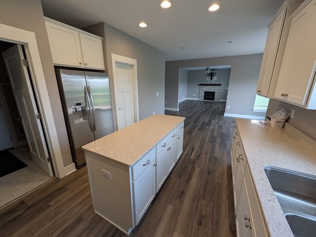Building Photo - 1520 Foxwood Pass