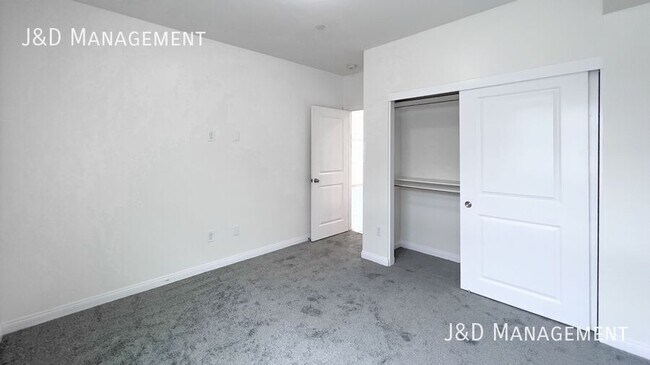 Building Photo - 1146 Fresno St