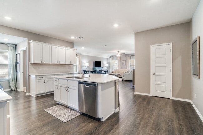 Building Photo - 158 Coyote Trl