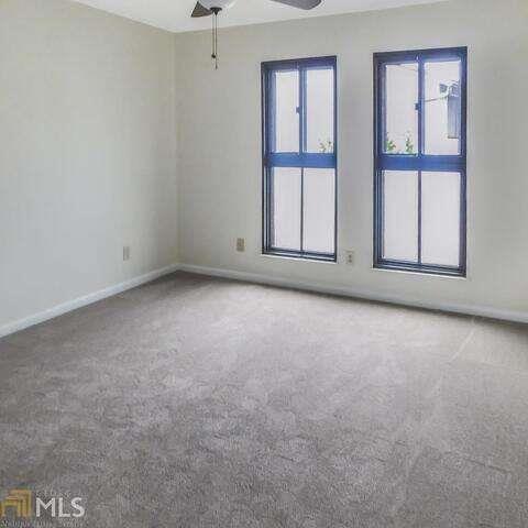 Building Photo - 291 Country Club Dr
