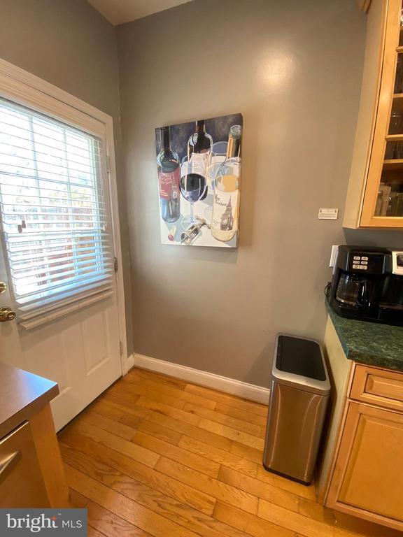 Building Photo - 1444 S Charles St