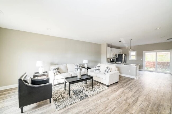 Building Photo - 143 Emanuel Ct