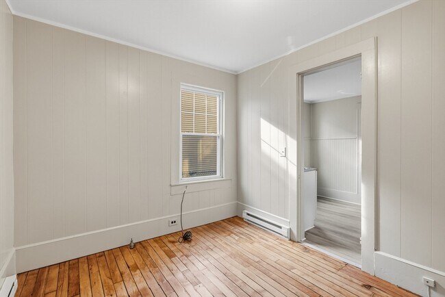 Building Photo - 48 Hubbard St