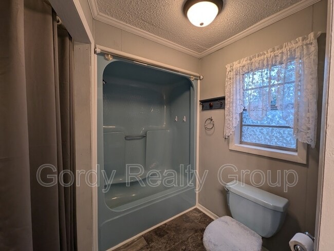 Building Photo - 6505 Blue Springs Rd