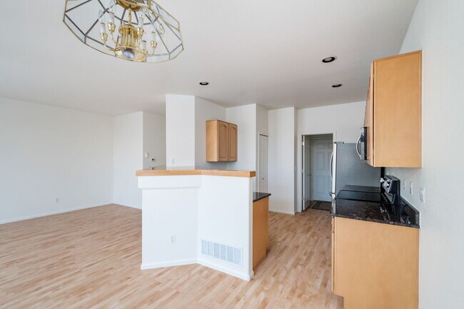 Building Photo - 299 W Jamison Cir