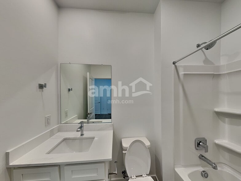 Building Photo - 13085 N Serenity Vly Dr