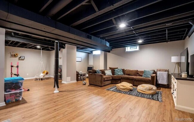 Building Photo - 1760 Dogwood Trail