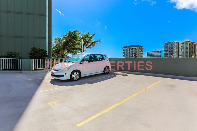 Building Photo - furnished 1 bdrm, 1 bath unit at Diamond Head Vista