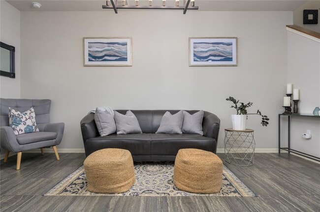 Building Photo - 9000 Cattle Baron Path