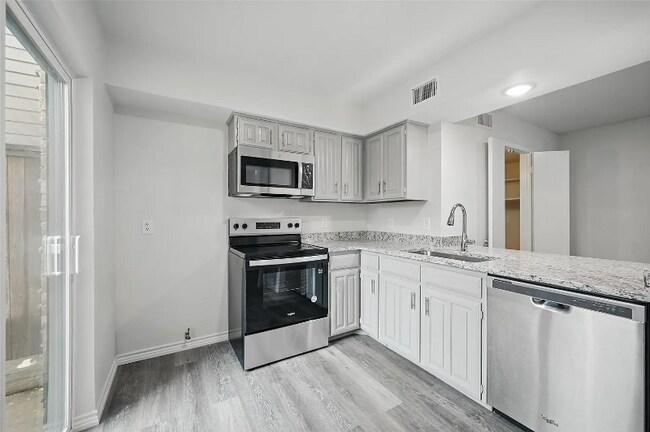 Building Photo - 5626 Preston Oaks Rd