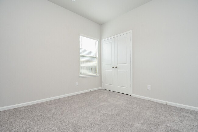 Building Photo - 16493 Moss Ln